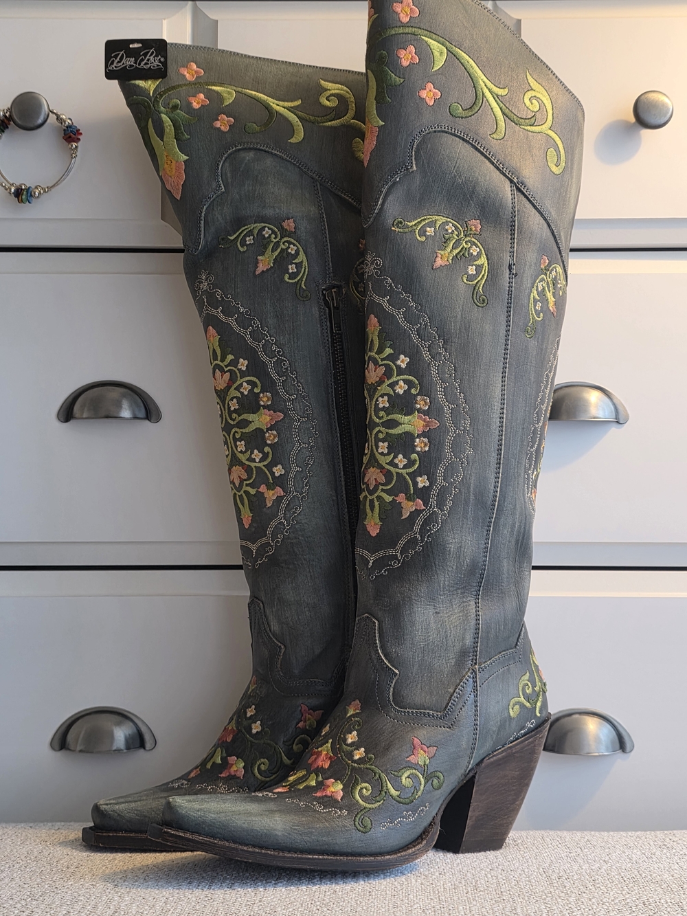 Distinctive & Ultra-Stylish Dan Post Western Boots Size 9-9/5